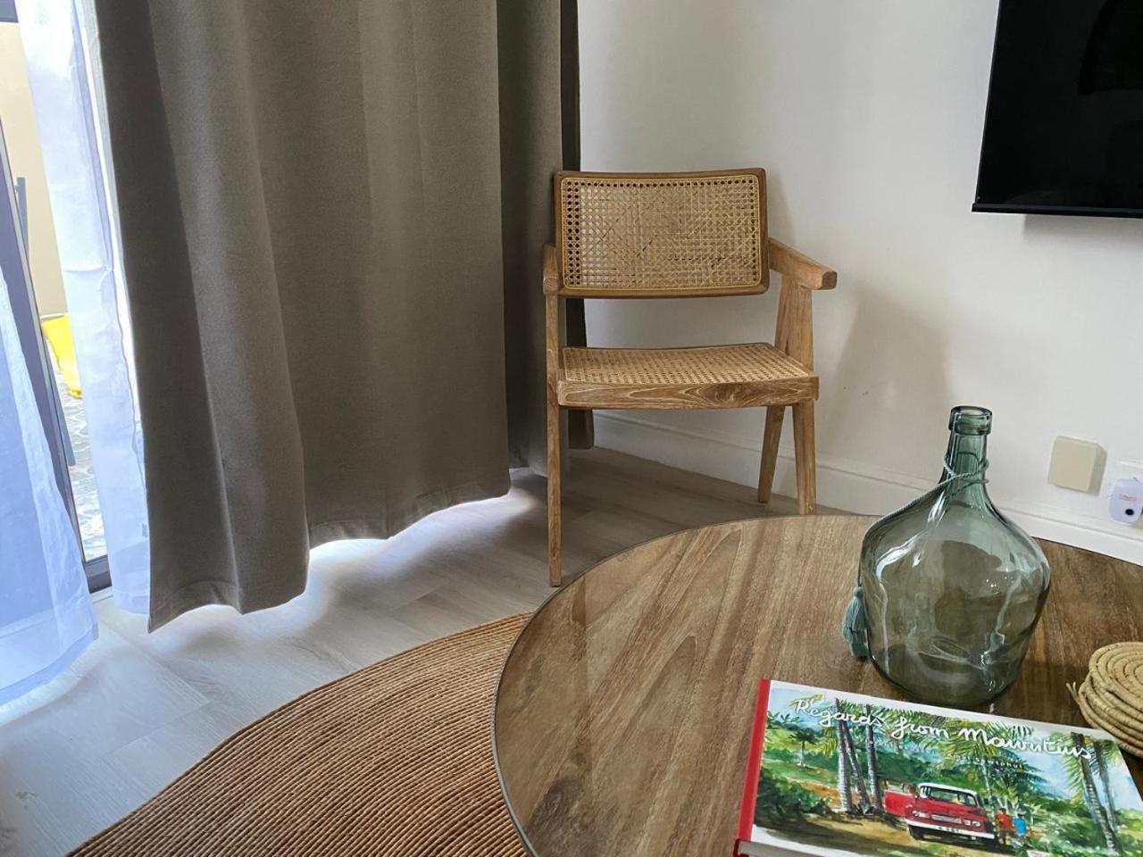 Luxury Retreat At Aqua Breeze Apartment, Flic-en-Flacq Exteriör bild